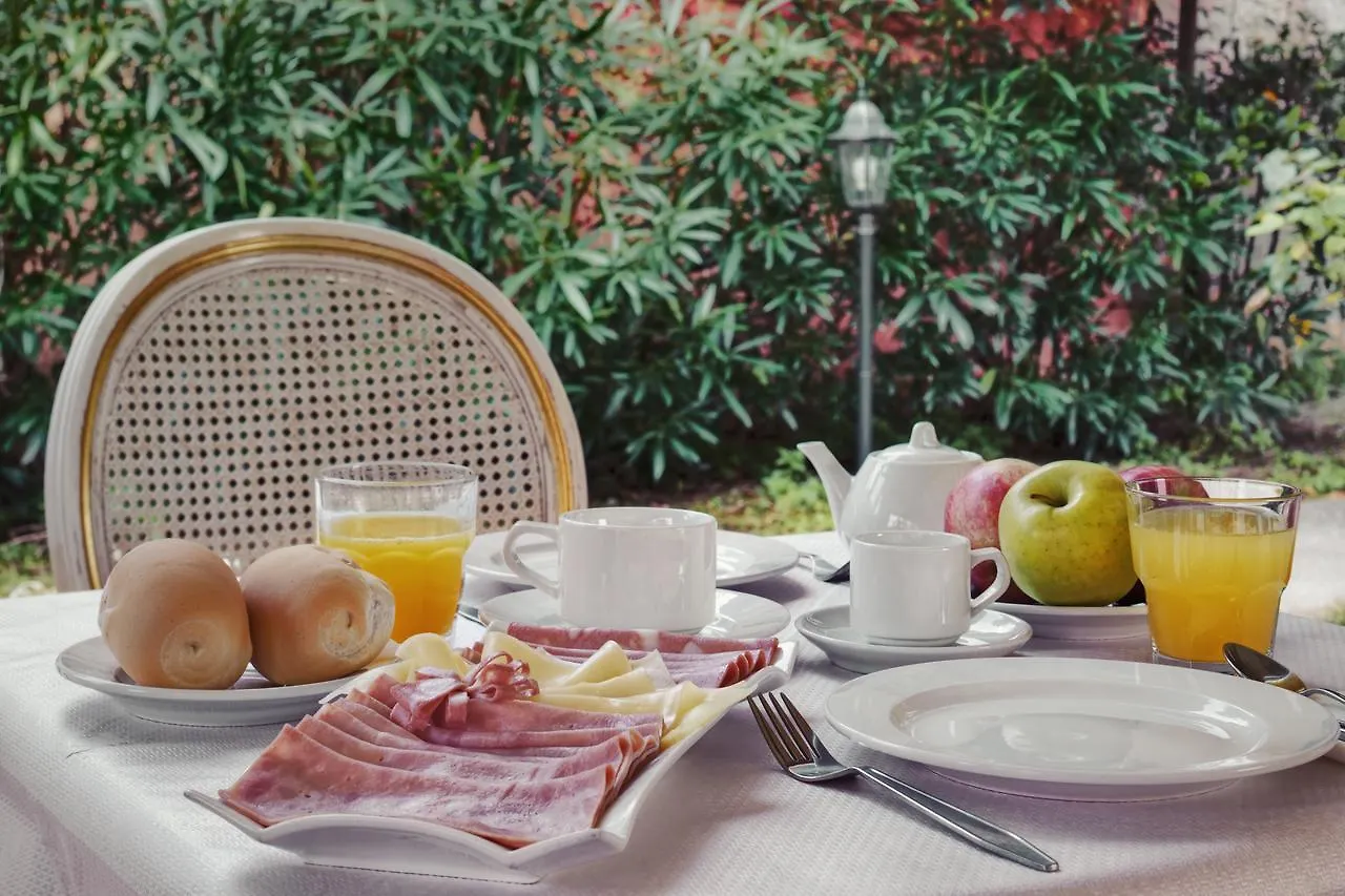 Hotel Tre Archi Venice