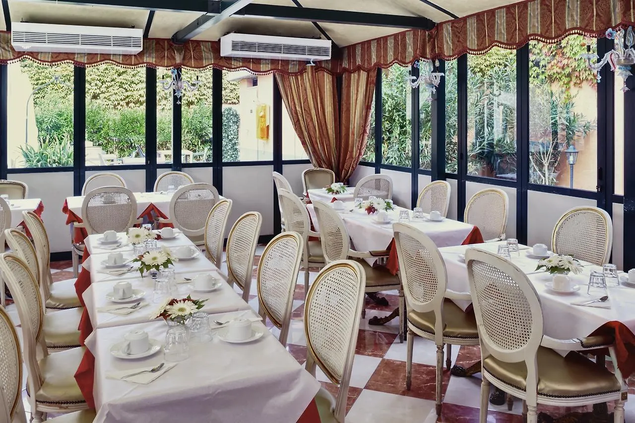 Hotel Tre Archi Venice 3*,  Italy