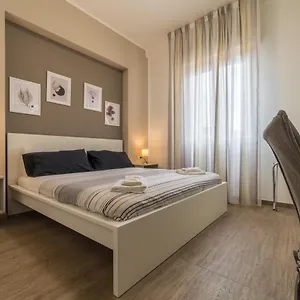 κάντε κράτηση εδώ