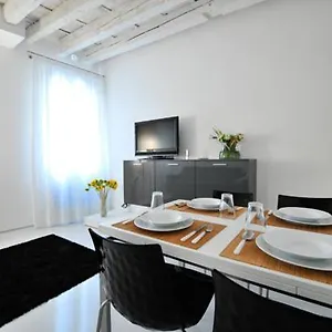 Venetian Appartement